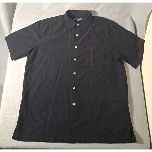 Black Tip Shirt Men's XL Short Sleeve Button Up Large Embroidered Bull Dolphin - Picture 2 of 7